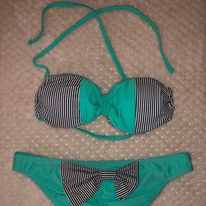 Bikini with stripes!